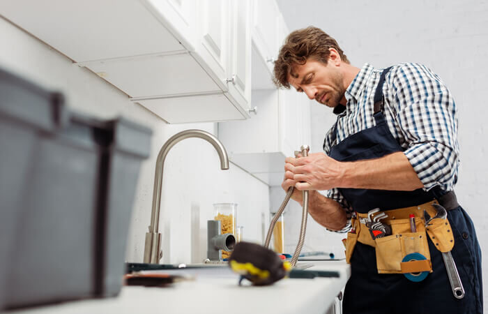 The Essential Role of Electrical Services and Plumbers in Dubai