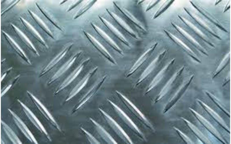 What are Aluminum Checkered Plates and Their applications?